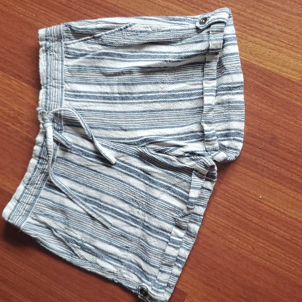 Per Se Linen Boho Shorts Blue & White Stripes Front & Back Pockets Medium 4"